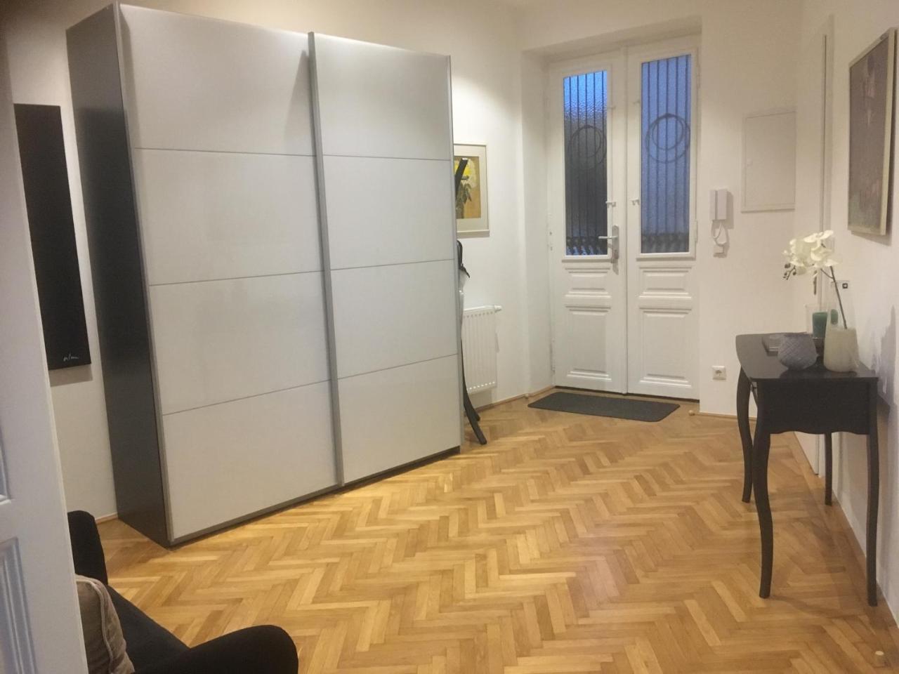 Apartment Vienna Smart Living Екстер'єр фото